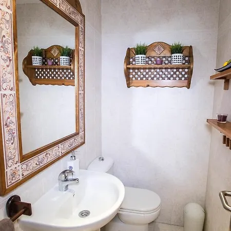 Deluxe Sea View Apartment *