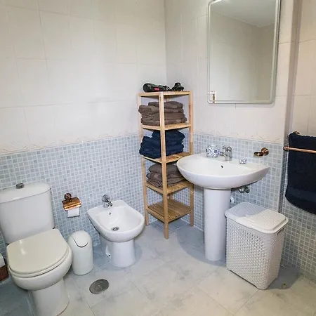 Deluxe Sea View Apartment *
